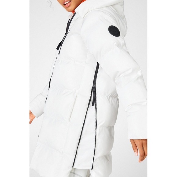 NWOT FABLETICS Adventure Puffer Coat, Porcelain/Black, Size XXS - Picture 1 of 13